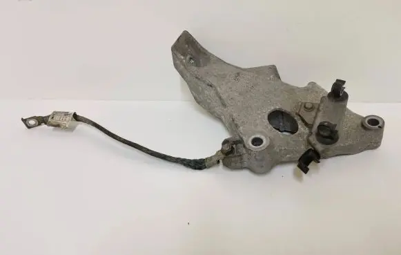 BMW 1 E82 E88 Engine mounting bracket 6775041 22116775041 2211677504101