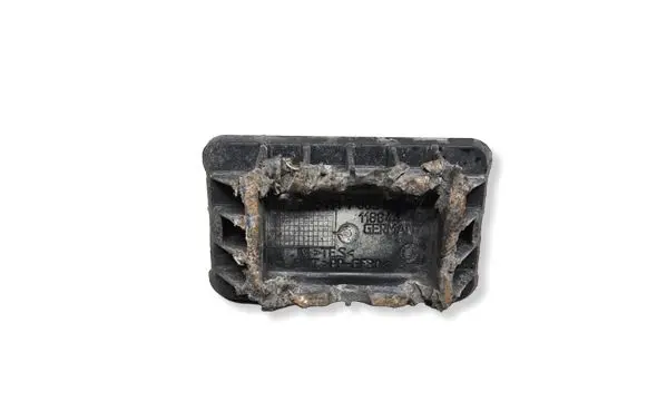 BMW 5 E60 E61 Jacking socket point 7065919 11884410