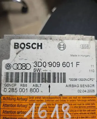 Volkswagen Touareg I Airbag control unit/module 3D0909601F 0285001800