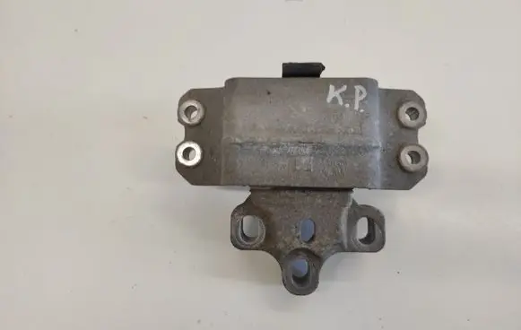 Skoda Octavia Mk2 (1Z) Engine mount bracket 1K0199555