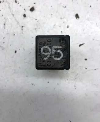 Volkswagen Touran I Other relay 701955200 31S5630P
