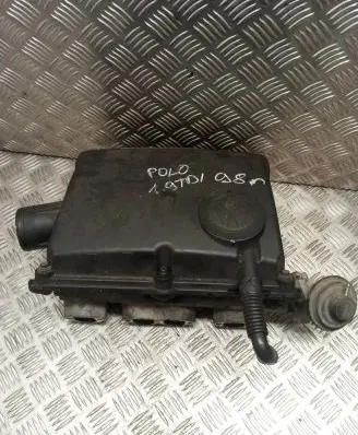 Volkswagen Polo III 6N 6N2 6NF Intake manifold