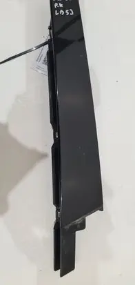 Volkswagen PASSAT B8 Front door window/glass frame 3G0837475