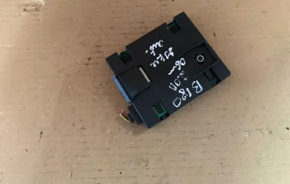 Antenna control unit