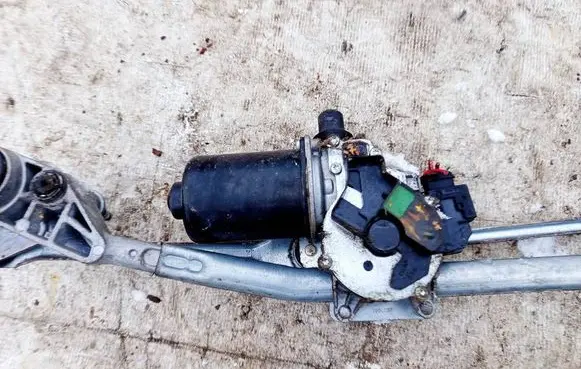 Mercedes-Benz A W169 Wiper motor a1698200300 404902