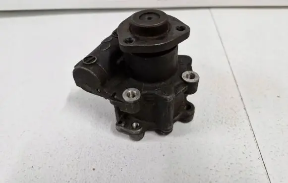 Mercedes-Benz Vito Viano W638 Power steering pump 0024662301