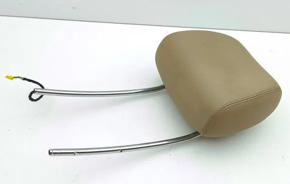 Mercedes-Benz E W212 Front seat headrest 