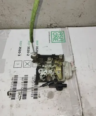 Audi A3 S3 8L Front door lock 8L1837015A