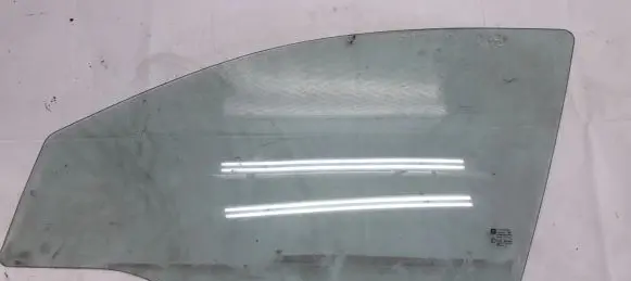 Opel Vectra C Front door window glass four-door
