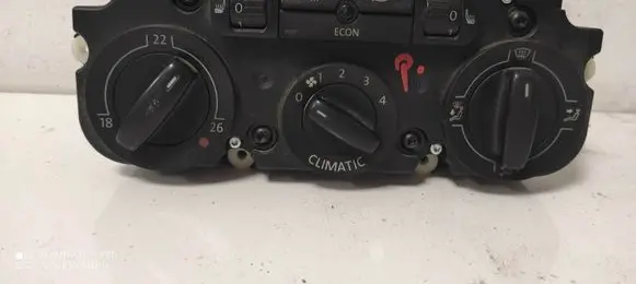 Volkswagen Golf V Climate control unit