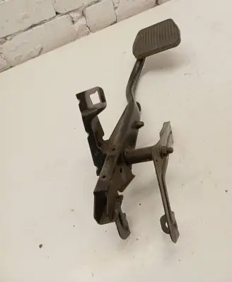Volvo V70 Brake pedal 