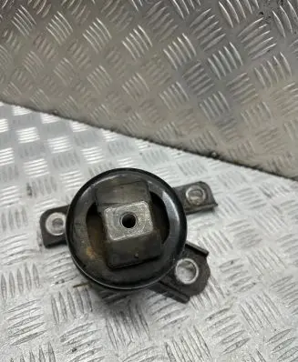Volvo XC60 Engine mount bracket 6G926F012ED 3757674