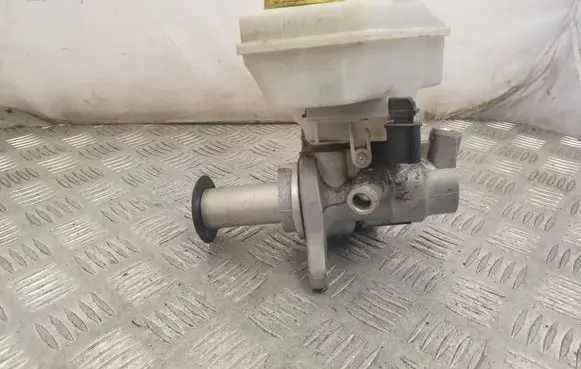 Porsche Cayenne (92A) Master brake cylinder 1K0945459A 7P0611303A