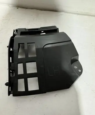 Volvo XC40 Front bumper mounting bracket 32341534