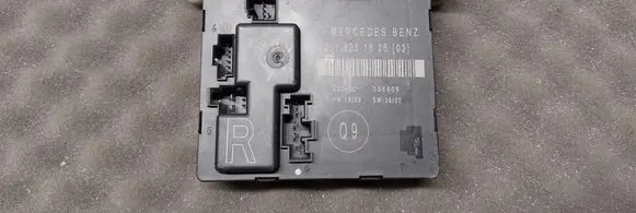 Mercedes-Benz E W211 Door control unit/module 2118201626