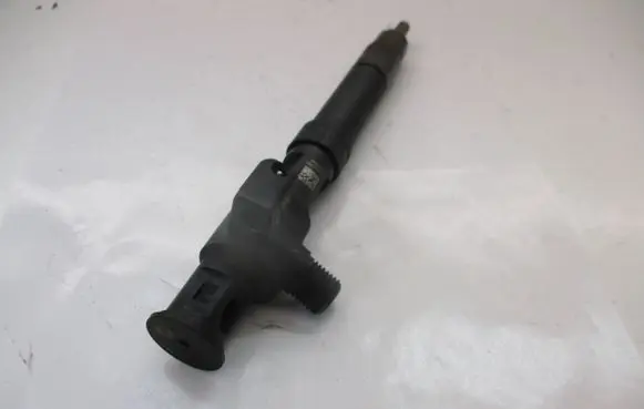 Ford Mondeo MK V Fuel injector 28388960 T7CF