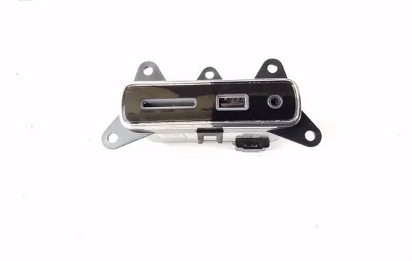 Jeep Grand Cherokee AUX in-socket connector 68141322AA