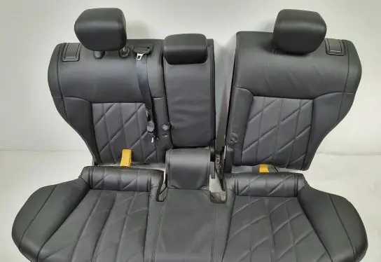 Infiniti FX Rear seat 