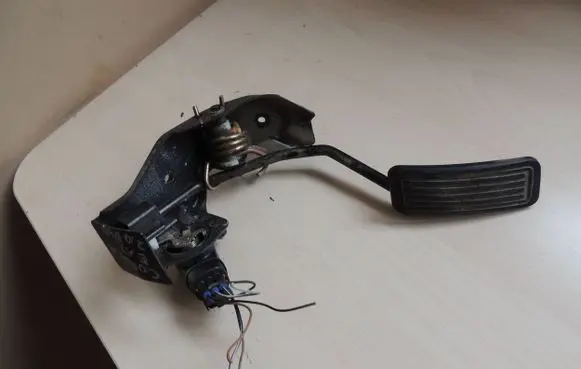 Toyota Corolla E120 E130 Accelerator throttle pedal