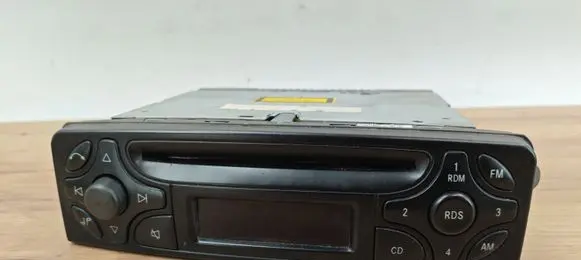 Mercedes-Benz C W203 Radio/CD/DVD/GPS head unit A2038201786