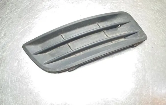 Volvo V50 Front bumper lower grill 30779103 BP8BB