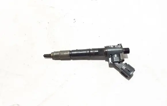 Volvo XC90 Fuel injector 31336769