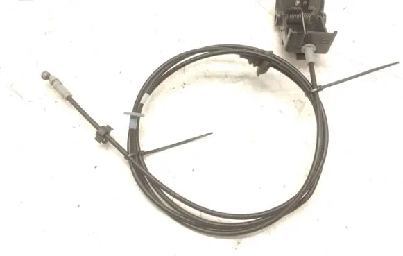 Mazda 5 Engine bonnet (hood) release handle