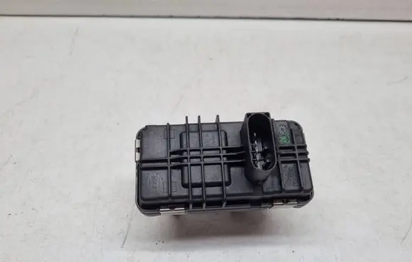 BMW 3 E90 E91 Turbine electric control actuator 4933519400 6NW010099