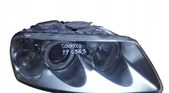 Volkswagen Touareg I Headlight/headlamp