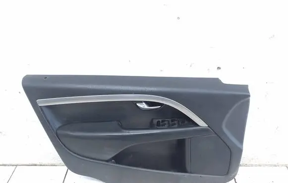 Volvo V70 Front door card panel trim 39883486