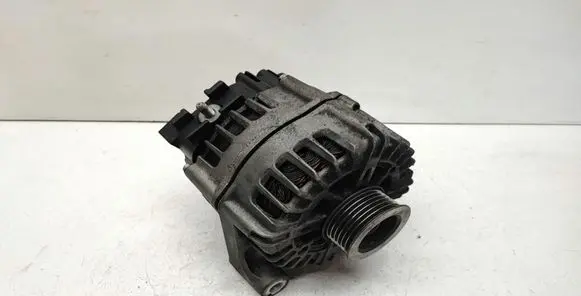 BMW 1 E81 E87 Generator/alternator 7802261