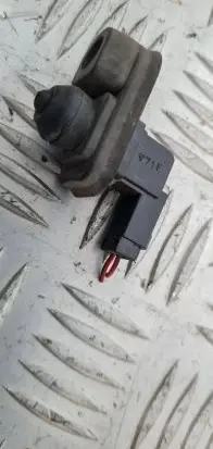 Isuzu D-Max Front door sensor 
