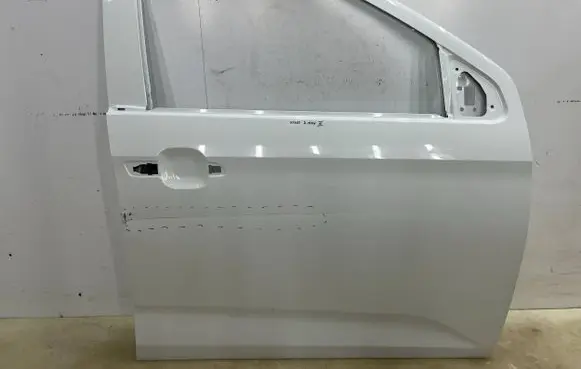 Isuzu D-Max Front door