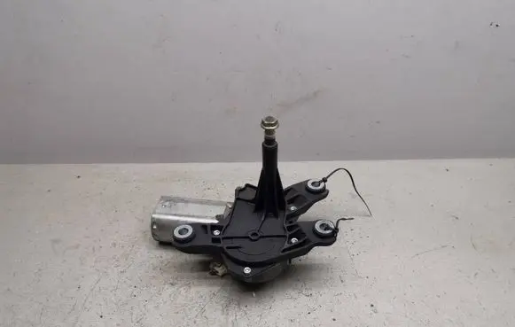 Nissan Primera Rear window wiper motor 53017712