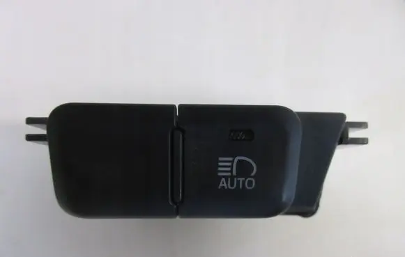 Toyota Prius (XW50) Light switch
