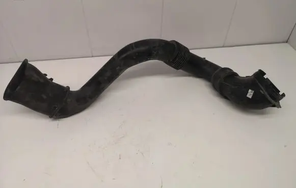 Breather/breather pipe/hose