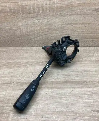 Mercedes-Benz 190 W201 Wiper control stalk SAEQ79 9109