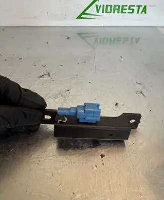 Keyless system antenna