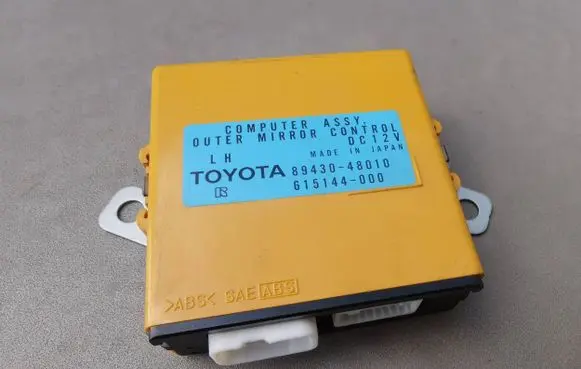 Lexus RX 330 - 350 - 400H Wing mirror control module 8943048010 615144000