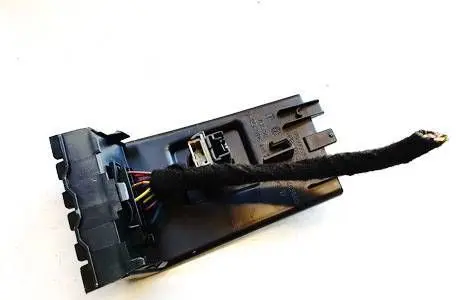 Peugeot 508 USB socket connector 9960061051