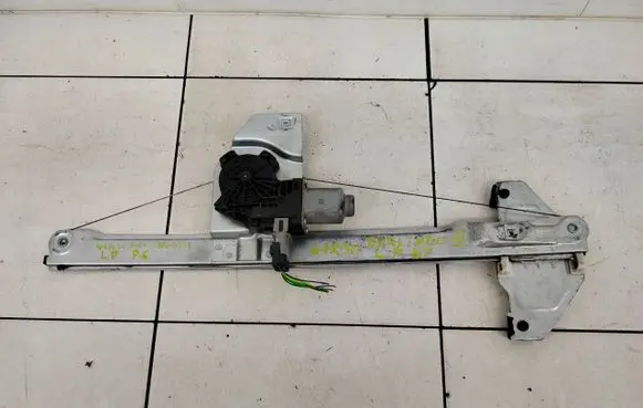 Peugeot Partner Front door window regulator with motor 