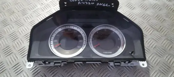 Volvo XC70 Speedometer (instrument cluster) 31343330aa 3600184169799-630u