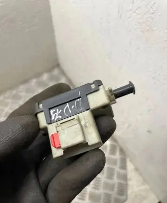 Dodge Durango Brake pedal sensor switch 56045043AF