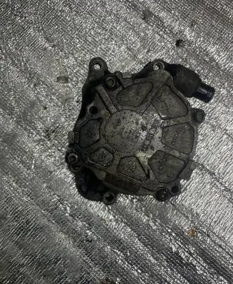 Volkswagen Caddy Vacuum pump 03L145100F