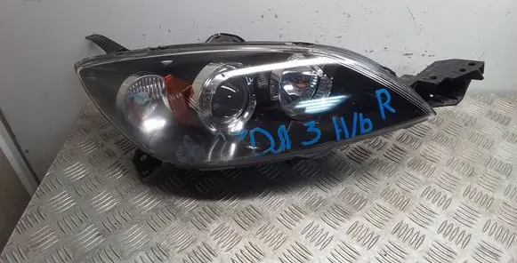 Mazda 3 II Headlight/headlamp P2951R