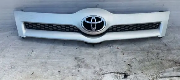 Toyota Corolla Verso AR10 Front grill 75100SZ30000