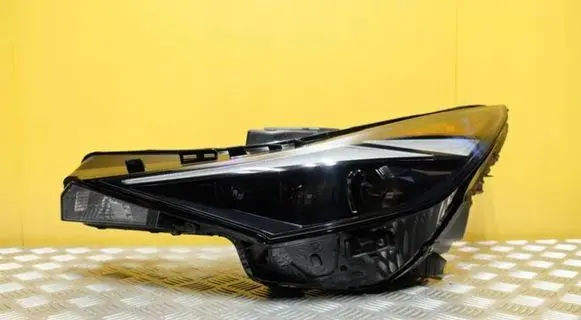 Hyundai Elantra VII Headlight/headlamp HYUNDAI-ELANTRA 2290