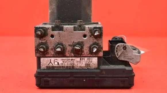 Toyota Corolla Verso E121 ABS Pump 89541-13040
