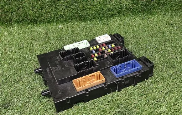 Ford Focus Power management control unit F1DT14A073GH 599511F06