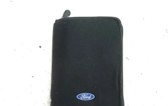 Ford Focus Owners service history hand book 